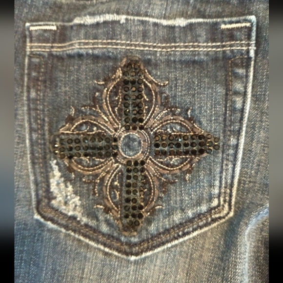 Miss Me 29 Mid-Rise Jeans Black Embellishments & Gray Embroidery - Picture 4 of 9